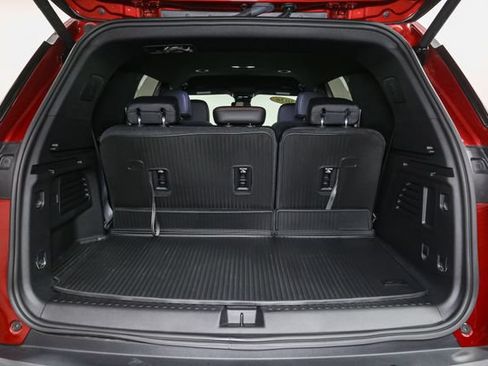 Used 2026 Chevrolet Traverse Z71 w/ LPO, Floor Liner Package AWD/4WD image 11
