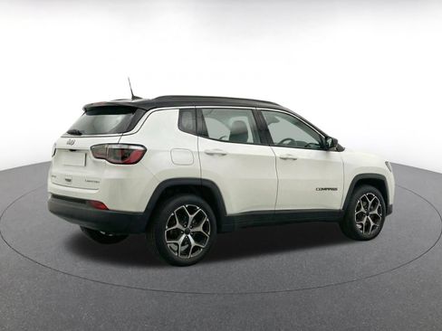 Used 2025 Jeep Compass Limited AWD/4WD image 9