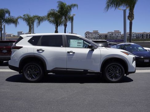 New 2026 Nissan Rogue S FWD image 3