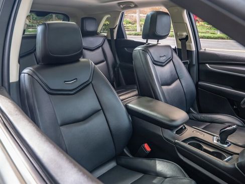 Used 2017 Cadillac XT5 Luxury w/ Driver Awareness Package image 37