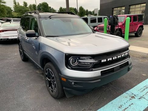Used 2023 Ford Bronco Sport Outer Banks w/ Tech Package AWD/4WD image 5