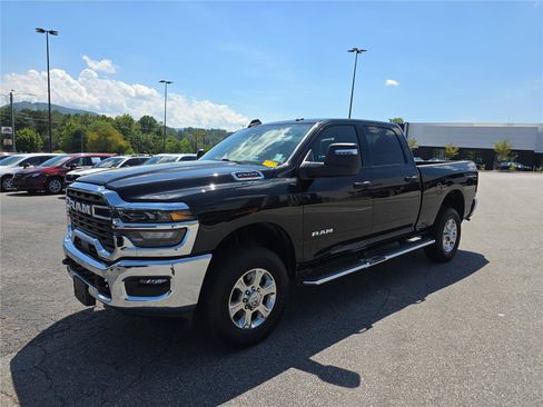 Used 2026 RAM 2500 Big Horn AWD/4WD image 7