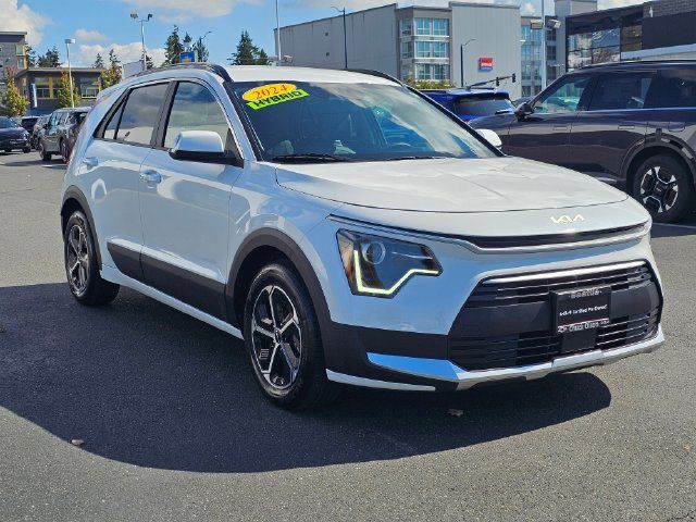 Certified 2024 Kia Niro EX w/ EX Cold Weather Package FWD image 8