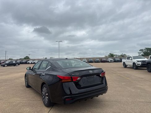 Certified 2025 Nissan Altima 2.5 SV image 16