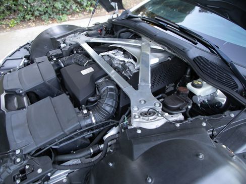 Used 2019 Aston Martin V8 Vantage Coupe image 37