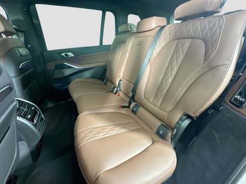 New 2026 BMW X7 M60i image 25