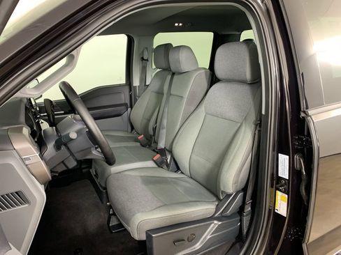 Used 2025 Ford F150 XLT w/ Equipment Group 301A Standard image 25