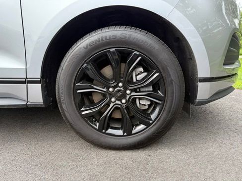 Certified 2024 Ford Edge SE w/ Black Appearance Package image 34