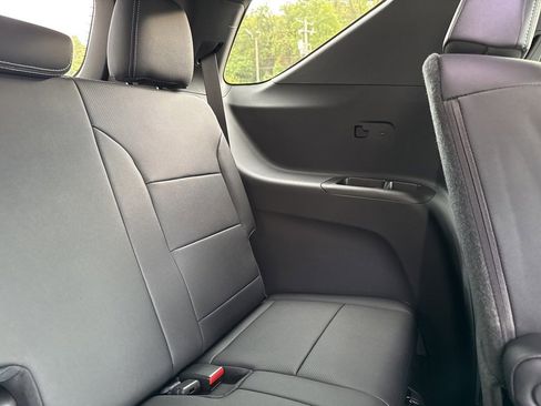 New 2026 Chevrolet Traverse LT w/ LPO, Floor Liner Package image 23