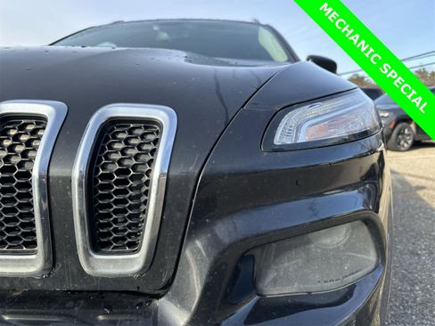 Used 2015 Jeep Cherokee Latitude image 11