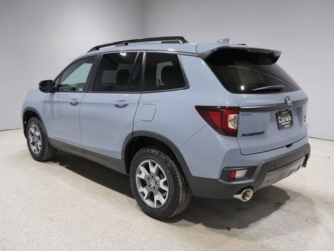 Used 2023 Honda Passport TrailSport image 4