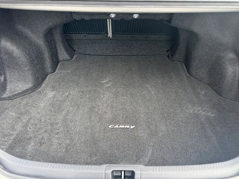 Used 2014 Toyota Camry LE image 23