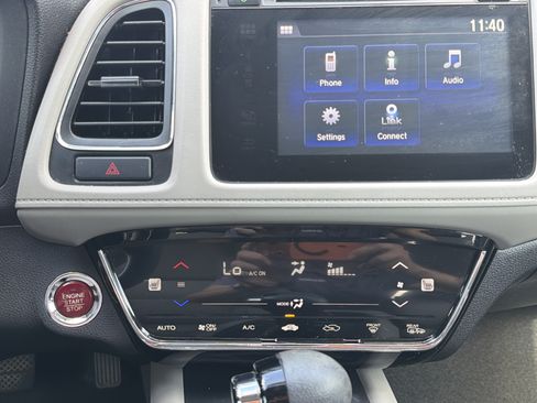 Used 2017 Honda HR-V EX image 19