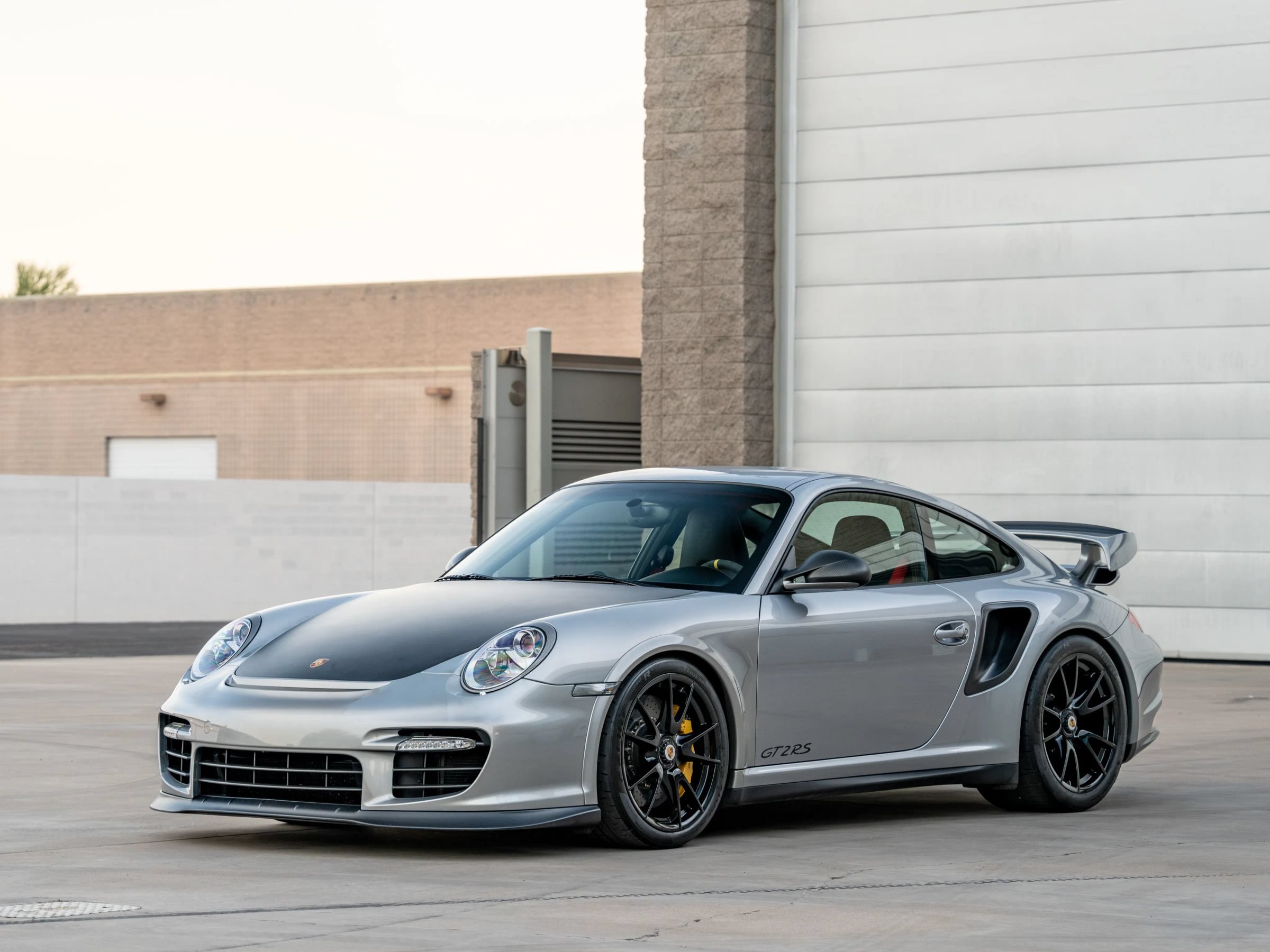 Used 2011 Porsche 911 GT2 RS RWD image 4