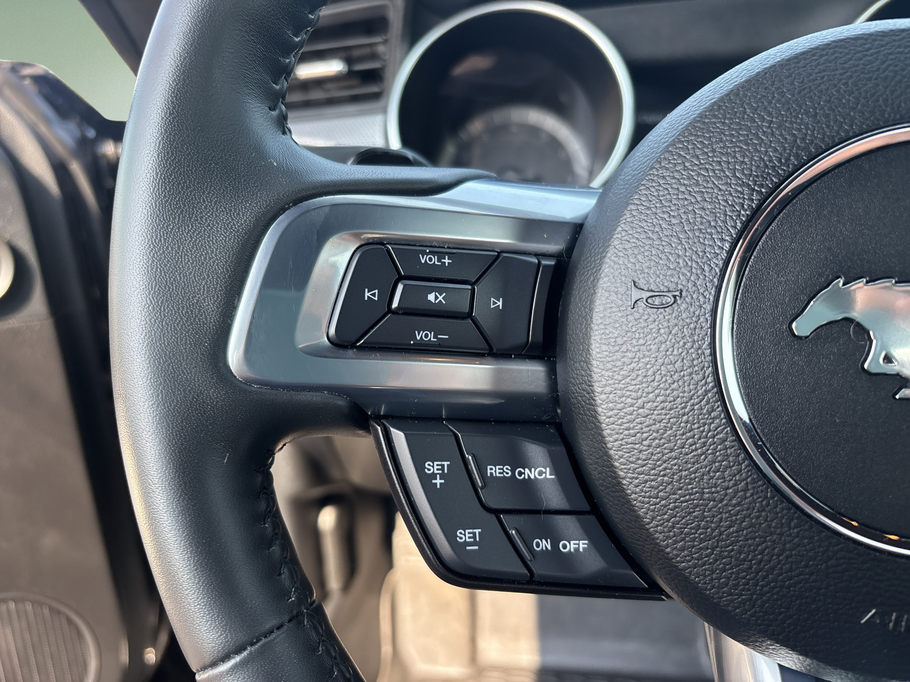 Used 2021 Ford Mustang GT w/ Black Accent Package RWD image 12