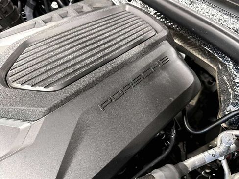 Used 2026 Porsche Macan AWD/4WD image 37
