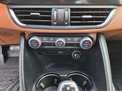 Used 2021 Alfa Romeo Giulia Sprint w/ Nero Edizione image 40