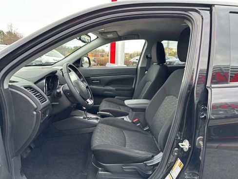 Used 2023 Mitsubishi Outlander Sport ES AWD/4WD image 17