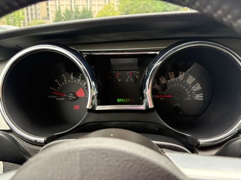Used 2006 Ford Mustang GT RWD image 28