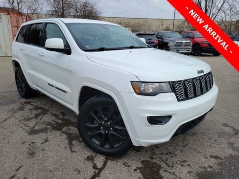 Used 2018 Jeep Grand Cherokee Altitude image 1