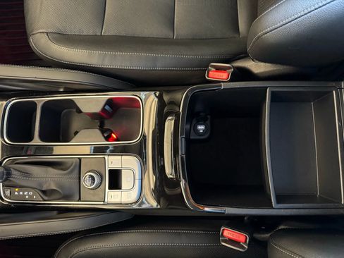 Used 2022 Kia Telluride EX w/ EX Premium Package image 15