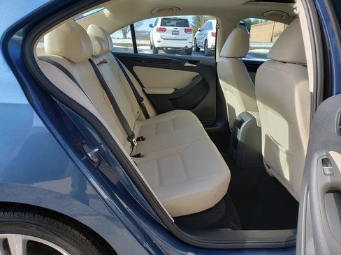 Used 2017 Volkswagen Jetta SEL image 17