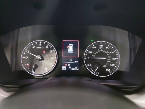 Used 2025 Subaru Outback Premium image 19