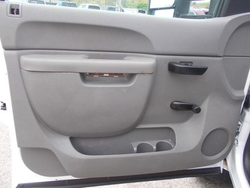 Used 2012 Chevrolet Silverado 3500 W/T image 12