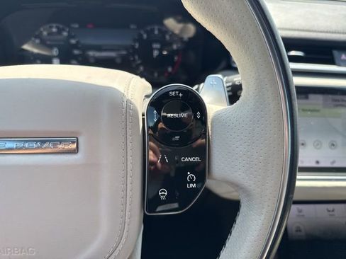 Used 2018 Land Rover Range Rover Velar AWD/4WD image 17