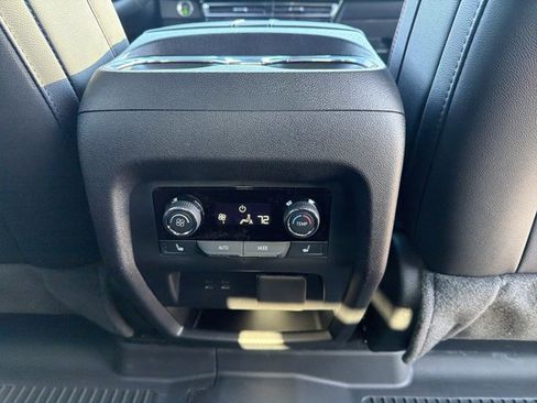 New 2026 Chevrolet Traverse RS w/ LPO, Floor Liner Package image 31