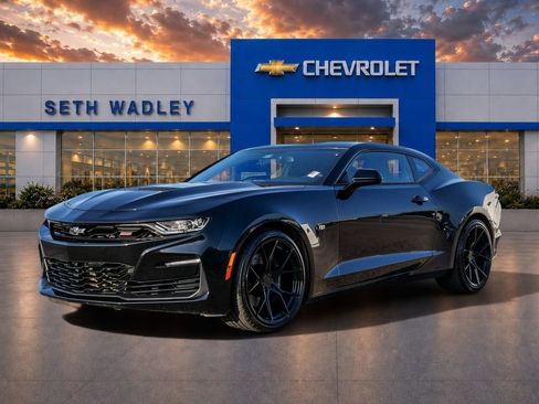 Used 2023 Chevrolet Camaro SS RWD image 3