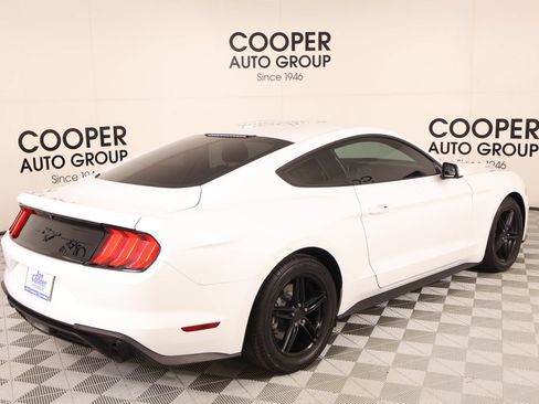 Used 2019 Ford Mustang Coupe RWD image 18