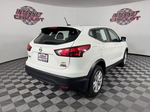 Used 2018 Nissan Rogue Sport S w/ S Appearance Package image 7