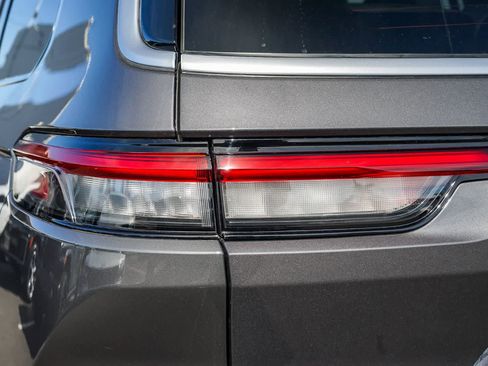 New 2026 Jeep Grand Cherokee L Limited image 7