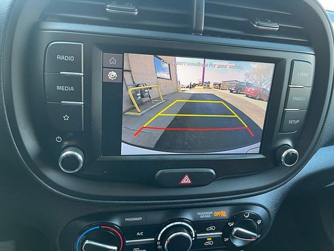 Used 2024 Kia Soul LX w/ Option Group 015 FWD image 32