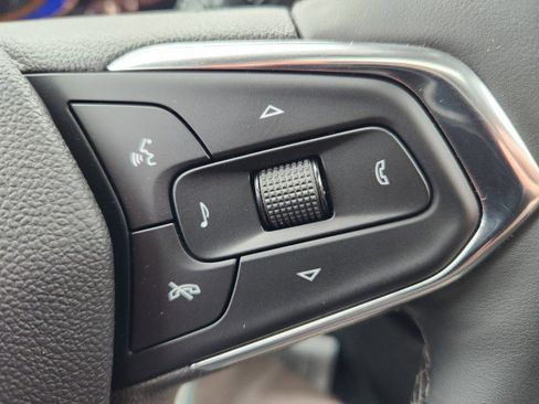 Used 2026 Chevrolet Trax ACTIV w/ Sunroof Package image 38