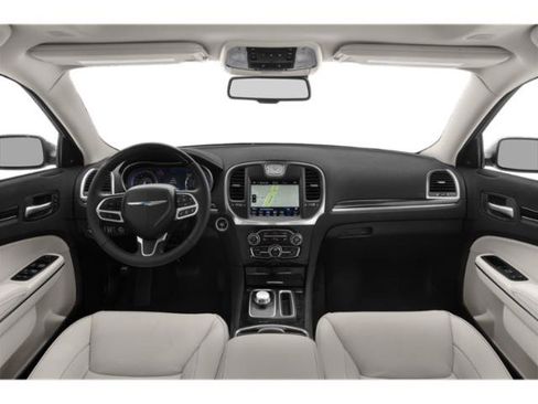 Used 2019 Chrysler 300 Touring w/ Sport Appearance Package RWD image 8