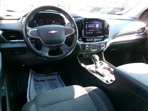 Used 2021 Chevrolet Traverse LT FWD image 19