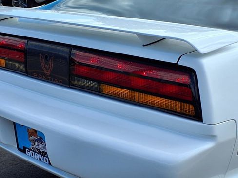 Used 1991 Pontiac Firebird Coupe image 21