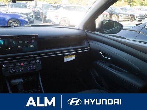 New 2026 Hyundai Tucson SE image 15
