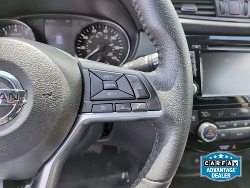 Used 2020 Nissan Rogue SV AWD/4WD image 18