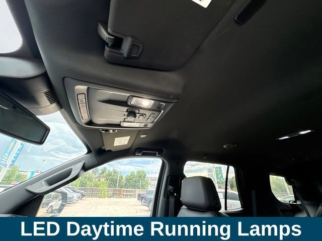 Used 2023 Chevrolet Tahoe LT w/ Luxury Package AWD/4WD image 21