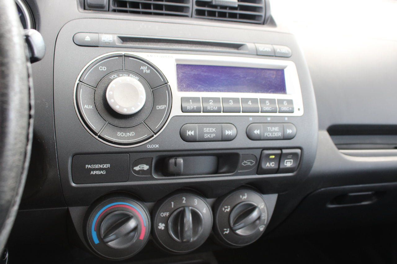 Used 2008 Honda Fit Sport image 14