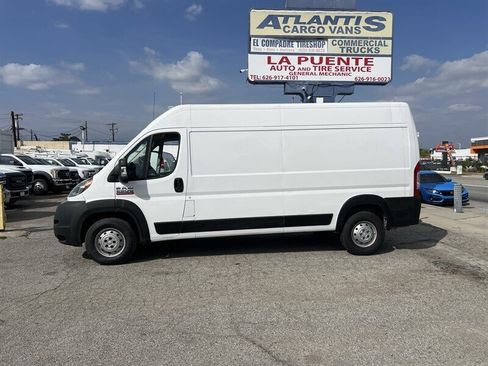 Used 2021 RAM ProMaster 2500 FWD image 2