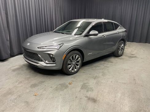 New 2026 Buick Envista Avenir image 2