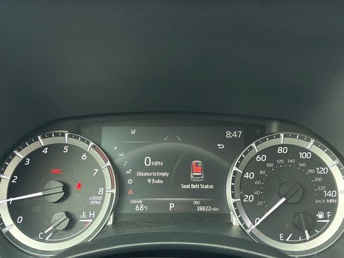 Used 2023 Toyota Highlander XLE AWD/4WD image 16