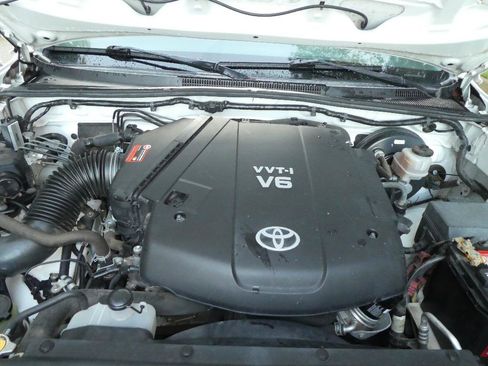 Used 2012 Toyota Tacoma PreRunner w/ TRD Sport Upgrade Pkg RWD image 20