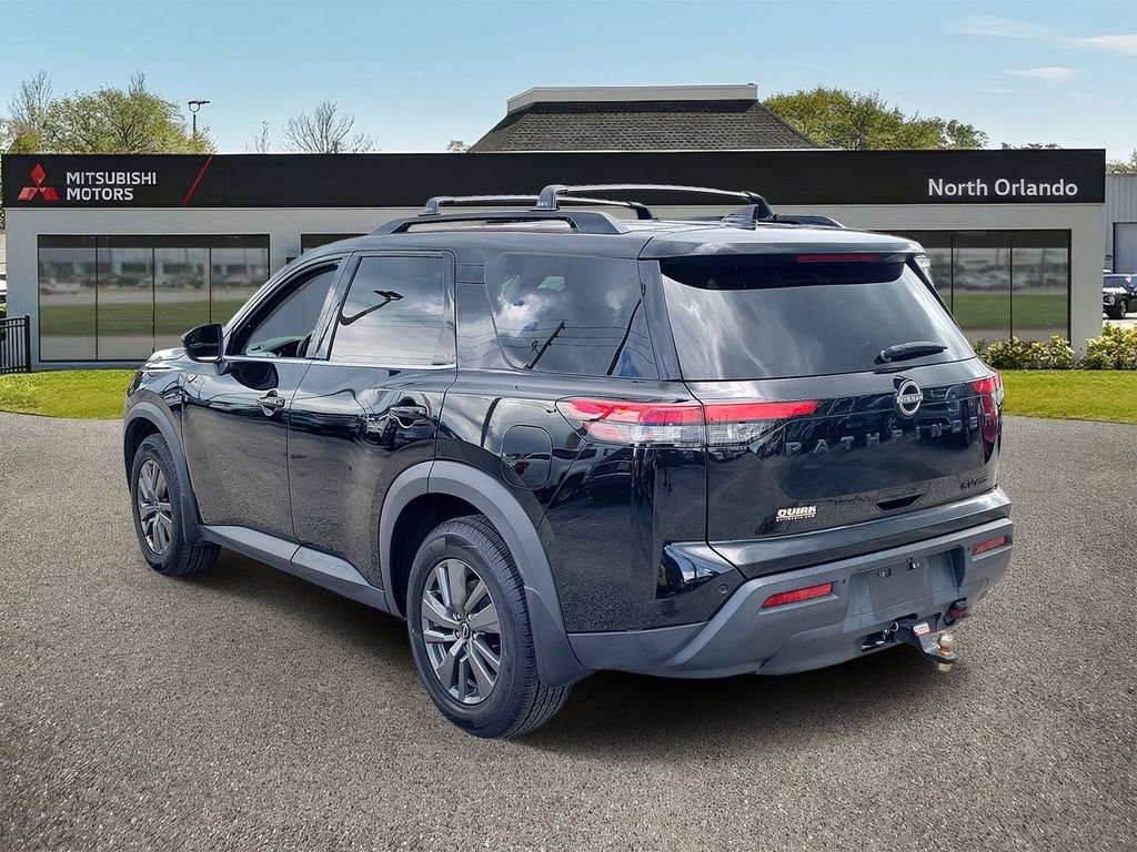 Used 2023 Nissan Pathfinder SV w/ SV Premium Package AWD/4WD image 2