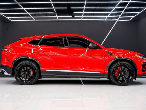 Used 2021 Lamborghini Urus image 10