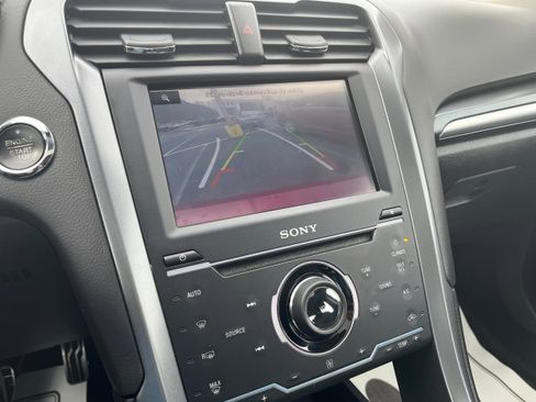 Used 2014 Ford Fusion Titanium image 16